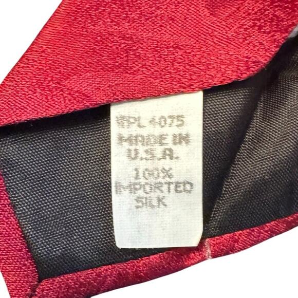 Field & Stream Ducks Designer Tie Men's Silk Necktie Maroon Made in USA - Picture 8 of 8